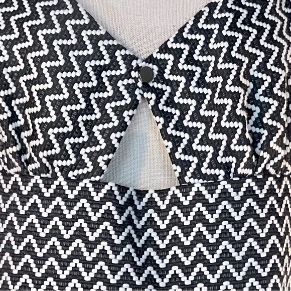 Rachel Rachel Roy Halter Dress Black & White Textured Fit & Flare Pockets EUC 12 - Picture 3 of 10